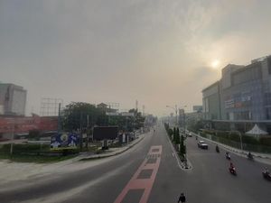Potret Suasana Pekanbaru Diselimuti Kabut Asap Hari Ini