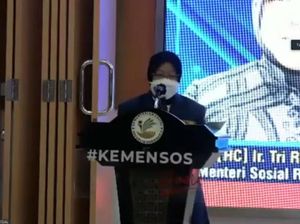 Kutip Bung Karno, Mensos Risma Kukuhkan Pengurus Karang Taruna