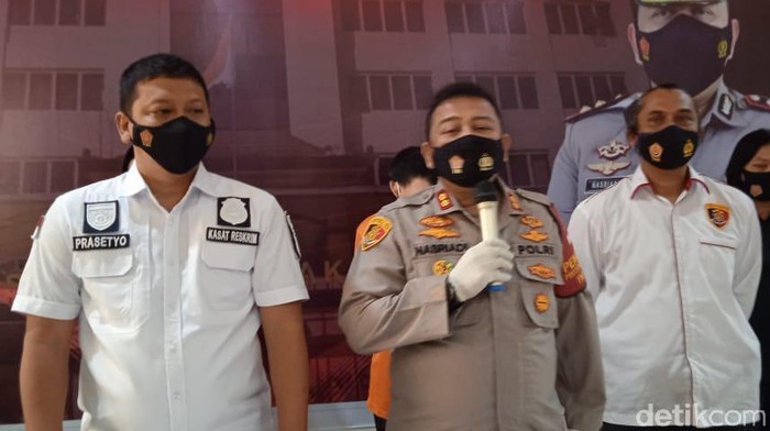 Wakapolres Metro Jakarta Utara AKBP Nasriadi (tengah). Foto: Rachmat Fathan/detikcom