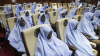 Disebutkan para anak perempuan itu kini berada di gedung pemerintah dan dalam kondisi sehat.  