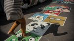 Cegah Anak Kecanduan Gadget Lewat Mural Permainan Tradisional