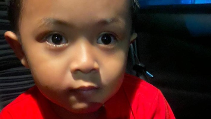 Bocah Akmal (4) ditemukan warga di hypermarket di Fatmawati, Jaksel. Foto dikirim Kapolsek Cilandak Kompol Iskandarsyah.