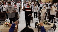 Rakor itu juga mengukuhkan mars BP2MI yang diciptakan oleh Benny Rhamdani. 