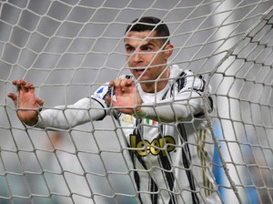 Hubungan Ronaldo dengan Mendiang Ayah: Benci tapi Cinta