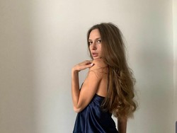 8 Potret Wasit Cantik dari Rusia, Penampilannya Bak Model 