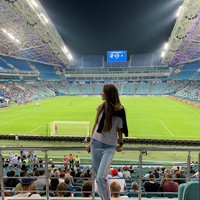 Di lapangan bola, Ekaterina boleh saja tampil seksi, namun di kehidupan kesehariannya ia wanita yang feminin nan seksi. Foto: Dok. Instagram