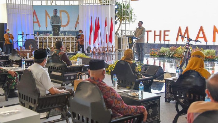 Produk-produk yang dihasilkan oleh IKM-UMKM NTB.