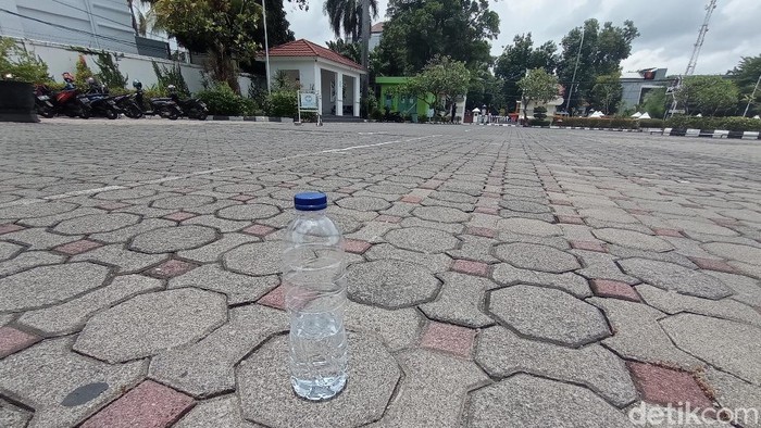 Hari tanpa bayangan di Cirebon.