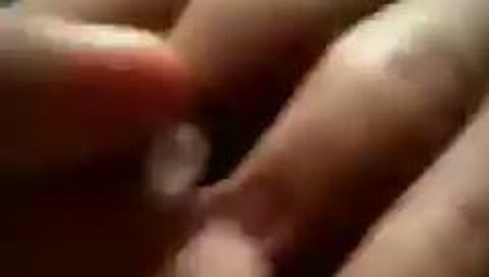 Selasa (2/3), hujan es mengguyur Malang Selatan. Prakirawan BMKG Karangploso, Kabupaten Malang, Edythya Ferlani W menyebut, hujan es terjadi karena siklon tropis.