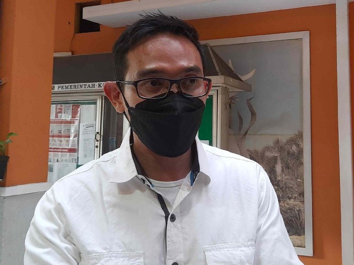 Kabag Humas Pemkot Surabaya, Febriadhitya Prajatara