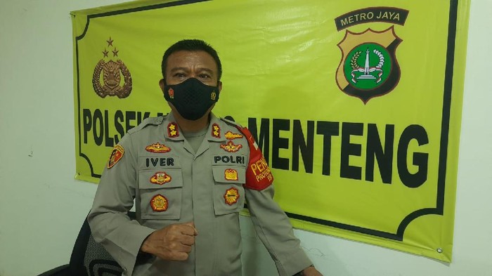 Kapolsek Menteng AKBP Iver Son Manossoh.