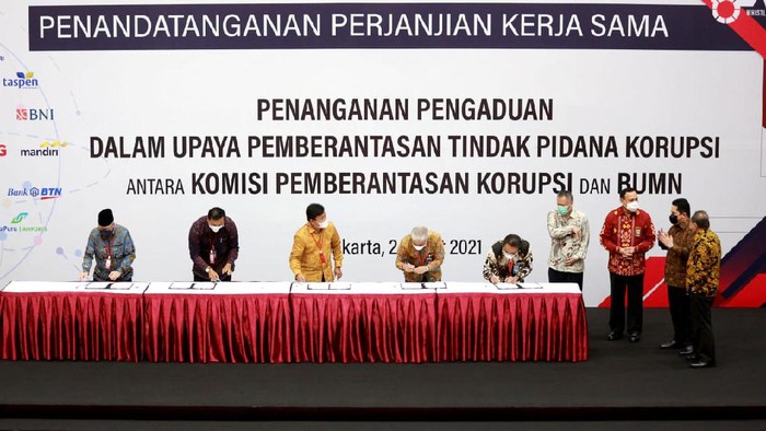 Kerjasama BUMN dengan KPK KPK mendorong BUMN untuk secara bersama-sama menolak korupsi di tubuh instansi pemerintah sebagai salah satu langkah GCG.