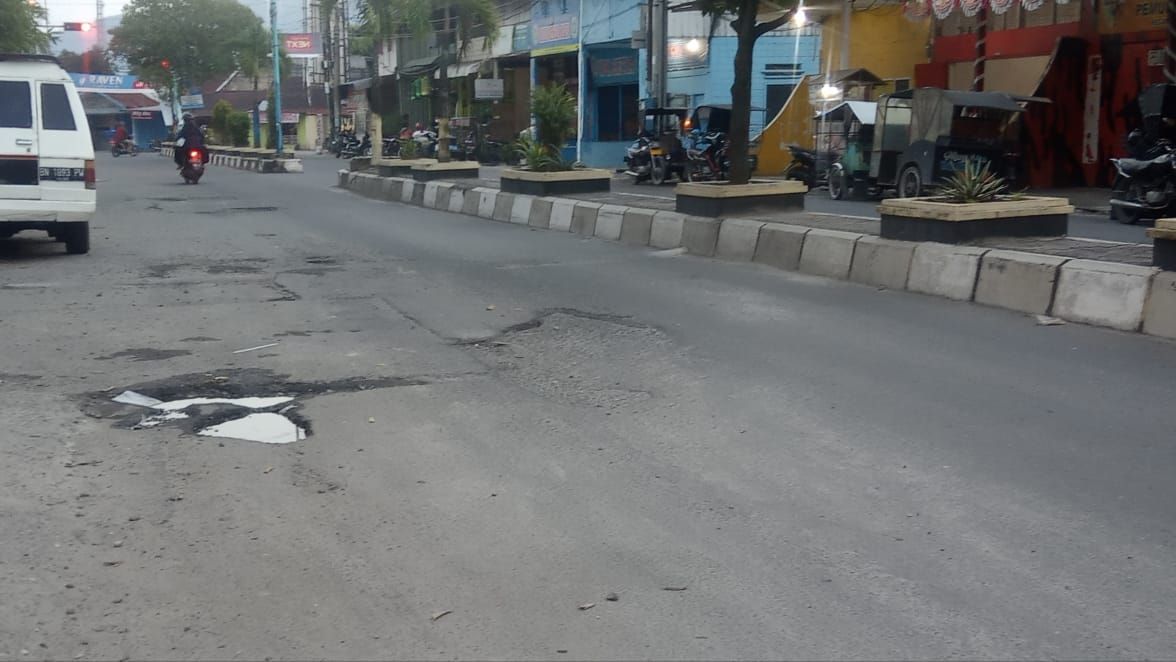 Kerusakan di Jl Imam Bonjol, Rantauprapat