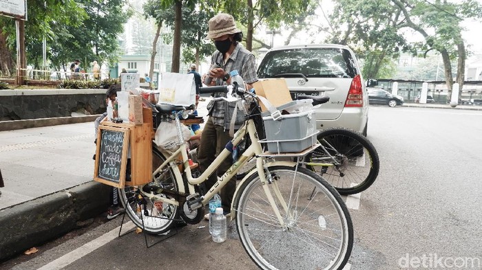 Kedai kopi sepeda di Bandung.
