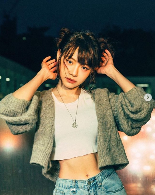 Lin Min Chen yang kini berkarier di Taiwan, lahir di Penang pada 1 Juni 1990. Selain piawai menyanyi, dia juga terjun ke dunia akting membintangi sejumlah film dan serial televisi di antaranya Prince of Wall, The Fatal Raid dan A Moment of Happiness. Foto: Instagram @ minchen333