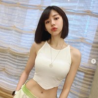 Seperti dikutip dari Hype Malaysia, rupanya yang dimaksud foto Min Chen tersebar adalah momen saat dia melakukan yoga. Potongan video dirinya yoga itu yang diduga menampilkan area pribadi Min Chen. Foto: Instagram @ minchen333