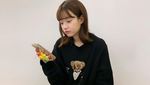 Manisnya Hyunjoo Eks APRIL Saat Makan Pizza dan Nongkrong di Kafe