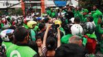 Potret Massa Ojol Datangi Markas Satpol PP Kota Bandung