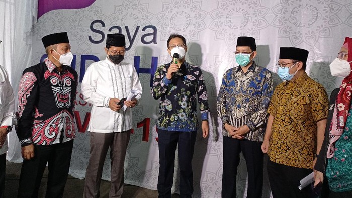 Menteri Kesehatan (Menkes) Budi Gunawan Sadikin Tinjauh Vaksinasi