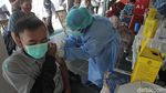 Ribuan Pekerja Hotel-Restoran di Jogja Disuntik Vaksin Corona