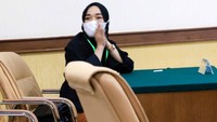 Akhrinya Ririe Fairus terlihat di publik setelah isu perselingkuhan suaminya dengan Nissa Sabyan beredar. Foto: Noel/detikcom