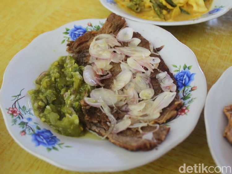 10 Nasi Padang Hidden Gem yang Sedap, Ada dalam Pasar dan Gang!