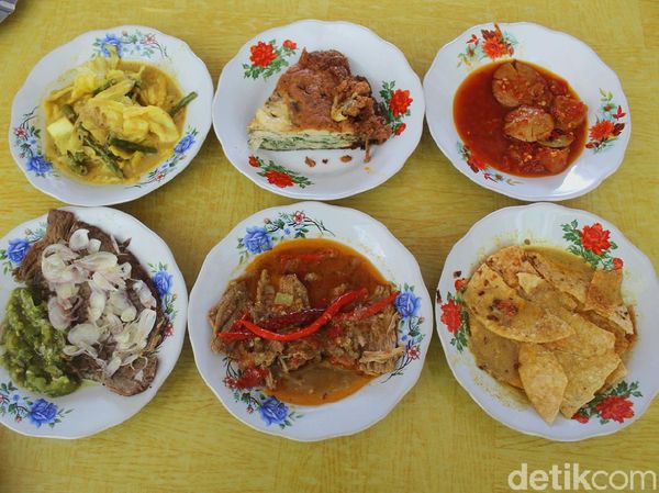 Lamaknyo!  Dendeng Batokok Bakar di RM Rinai Pambasuah Luko