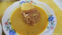 Selain itu ada gulai gajeboh atau biasa disebut sandung lamur. Nah, gulai ini berupa daging yang terdapat lemaknya. Teksturnya empuk dan kuahnya gurih. Foto: detikcom/Riska Fitria