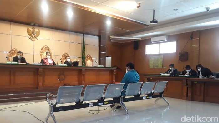 Sidang korupsi Rachmat Yasin