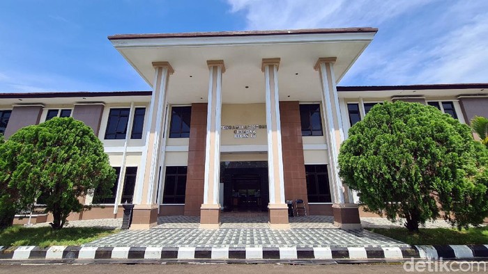 13 terdakwa bola sabu menjalani sidang tuntutan