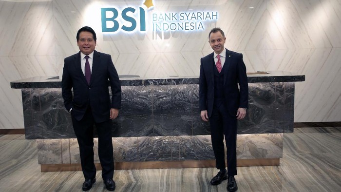 CEO Dubai Islamic Bank (DIB) Adnan Chilwan mengunjungi Bank Syariah Indonesia di Jakarta, Rabu (3/3). Kunjungan ini dalam rangka menjajaki peluang kerjasama.