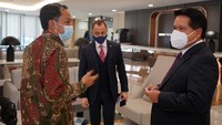 Dalam pertemuan tersebut turut hadir Head of International Business & RE Investments Dubai Islamic Bank Anwar Belgaumi, Atase Keuangan KBRI Abu Dhabi Boby Wahyu Hernawan, dan perwakilan Kementerian Luar Negeri, serta jajaran direksi Bank Syariah Indonesia.