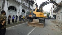 Bobby mengatakan bangunan yang tak memiliki izin di kawasan ini akan ditertibkan. Nantinya, lokasi ini akan menjadi tempat wisata. (Foto: Datuk Haris Molana/detikcom)