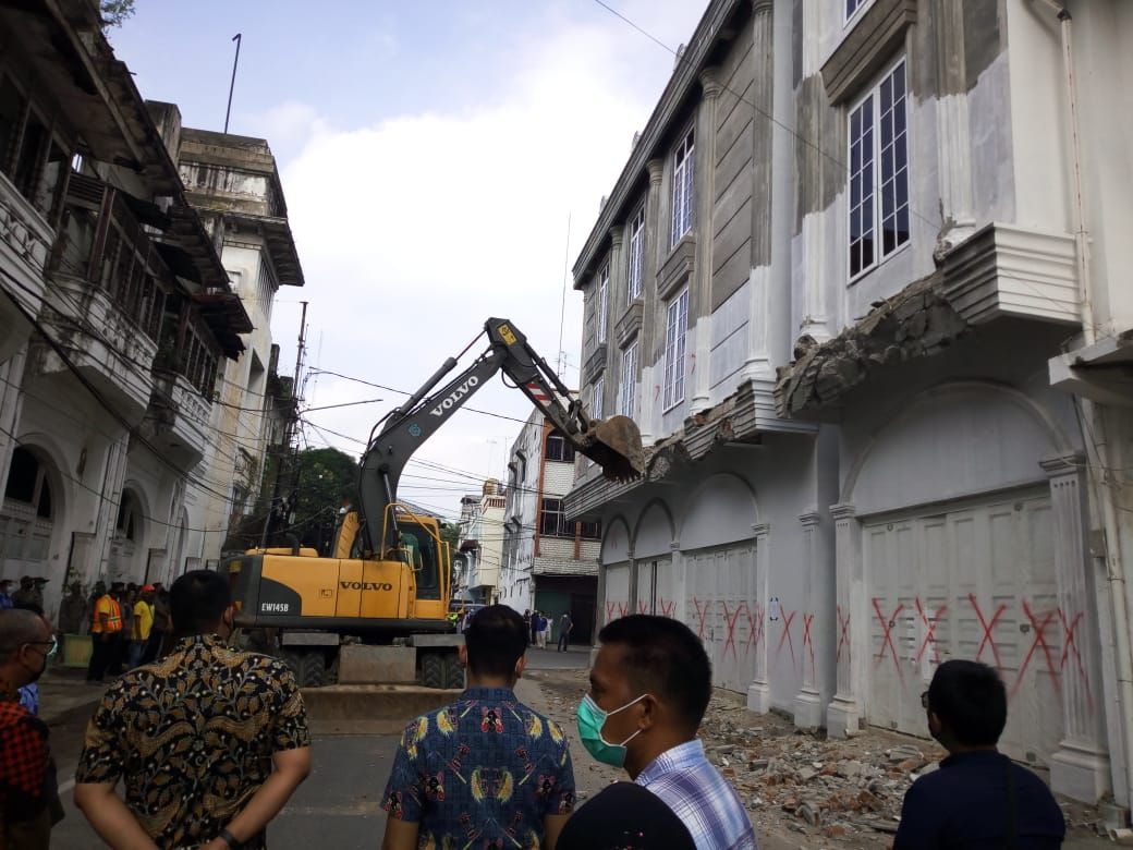 Bobby Nasution pimpin penertiban bangunan liar di Kesawan Medan