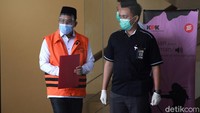  Diketahui, Juarsah diperiksa penyidik KPK terkait perkaranya dalam perkara dugaan suap terkait proyek-proyek di Dinas PUPR Kabupaten Muara Enim tahun 2019.