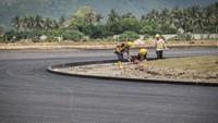 Diketahui, Pembangunan sirkuit MotoGP Mandalika ini sempat terkendala oleh dampak pandemi COVID-19.