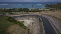 Meski begitu, pembangunan sirkuit MotoGP Mandalika terus dikebut agar dapat memenuhi target penyelesaian pada Juni 2021 mendatang.