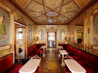 Foto: Kafe Tertua di Italia yang Terancam Tutup karena Corona