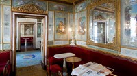 Berdiri beratus-ratus tahun, Kafe Florian sudah seperti sepotong kota Venesia. (Caffe Florian)