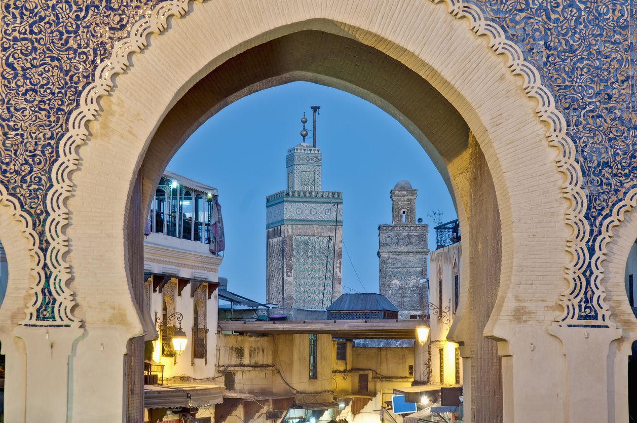 Bab Bou Jeloud gate atau Gerbang Biru di Fez, Maroko