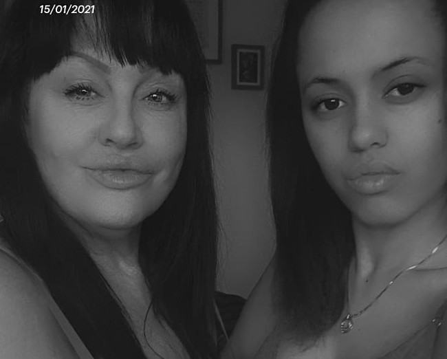 Jessie sendiri diketahui telah menekuni industri konten dewasa sejak 13 tahun. Putri Jessie yang sudah beranjak dewasa kemudian diajaknya untuk terjun di industri kontroversial itu. Foto: Instagram/@jessie_jo_model