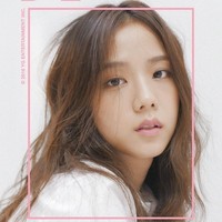 Dokter Min Hee Joon memuji wajah Jisoo BLACKPINK yang memiliki dimensi sempurna. Idol KPop ini memiliki wajah cantik ideal untuk dijadikan contoh bedah plastik. Foto: dok. YG Entertainment