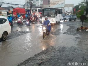 Warga Minta Jl Industri Bekasi Segera Diperbaiki, Jabar Tak Ada Anggaran