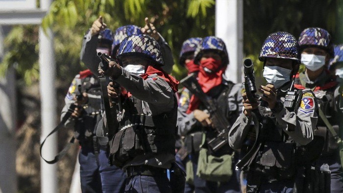 Via TikTok, Tentara-Polisi Myanmar Ancam Tembak Mati Demonstran