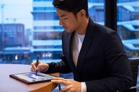 Lenovo Thinkpad X1 Fold adalah laptop layar lipat yang resmi hadir di Indonesia. Harga perangkat ini Rp 59 juta.