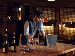 Penampakan Laptop Layar Lipat Harga Rp 60 Juta, Minat?