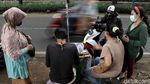 Meraup Rezeki Lewat Jasa Reparasi KTP di Kala Pandemi