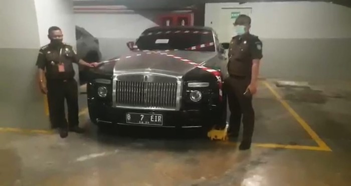 Mobil mewah Rolls Royce tersangka skandal Asabri, Jimmy Sutopo disita Kejagung