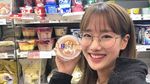 Yuk! Intip Naeun April Saat Makan Es Krim dan Belanja di Supermarket