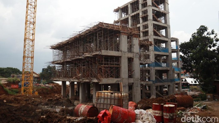 Pembangunan rumah deret Tamansari, Bandung.